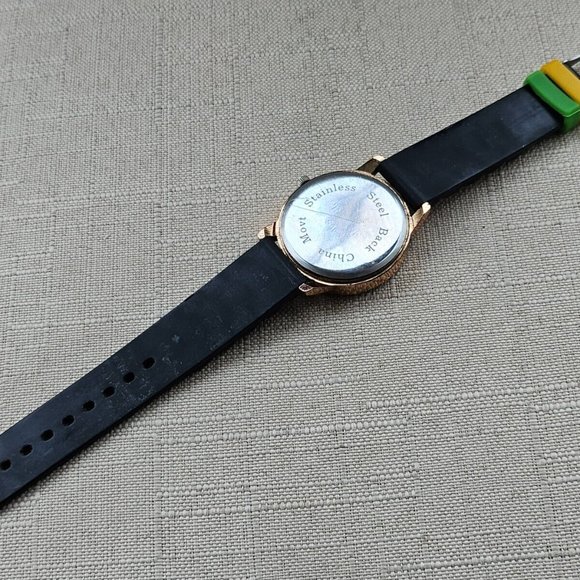 Geneva Fashion Wristwatch Quartz Analog Black Rubber Band Gold Tone Case Watch - Picture 7 of 11